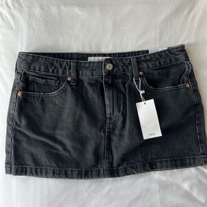 Black low rise Mango denim skirt